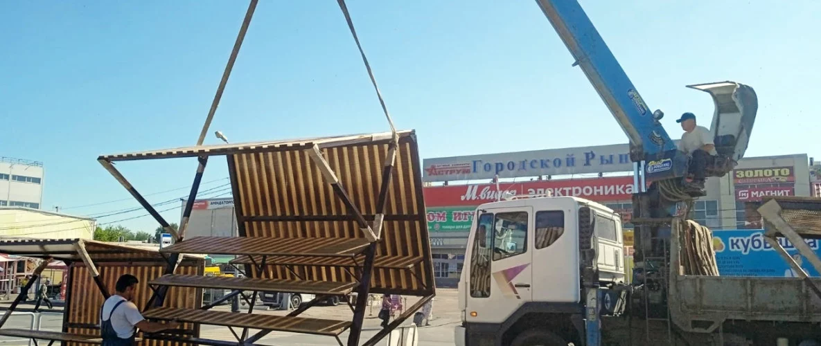 На городском рынке "Аструм" в г.Салават установили первые "бабушкины ряды"